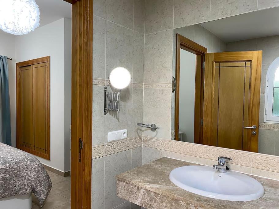 Comfortable Family House With Pool And Jacuzzi كوستا دي أنتيجوا المظهر الخارجي الصورة