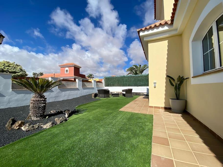 Comfortable Family House With Pool And Jacuzzi كوستا دي أنتيجوا المظهر الخارجي الصورة