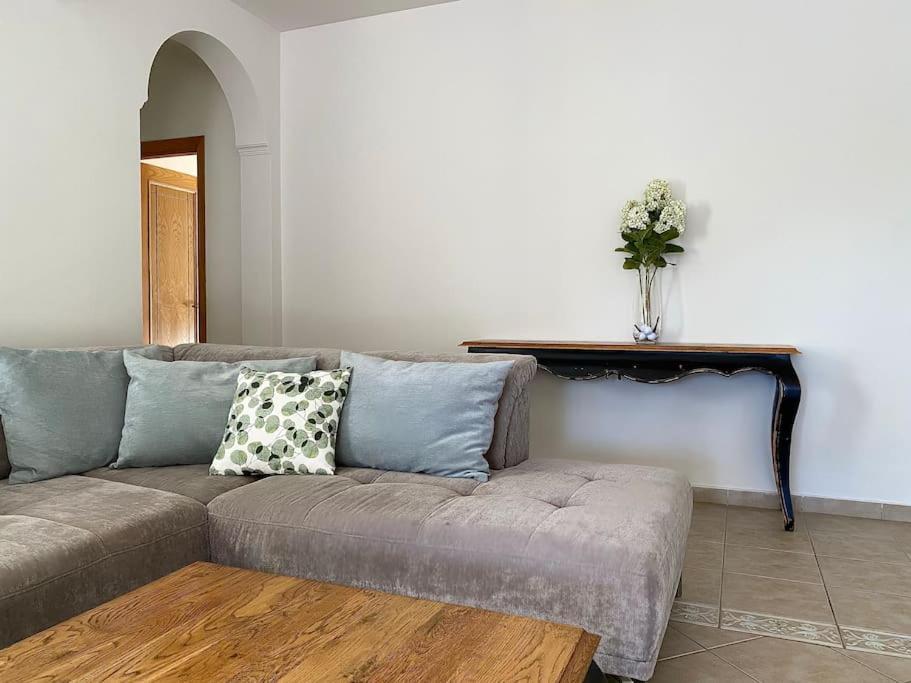 Comfortable Family House With Pool And Jacuzzi كوستا دي أنتيجوا المظهر الخارجي الصورة