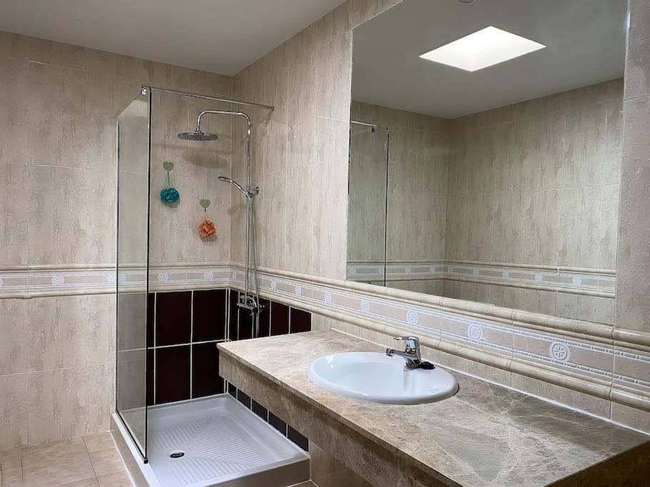 Comfortable Family House With Pool And Jacuzzi كوستا دي أنتيجوا المظهر الخارجي الصورة