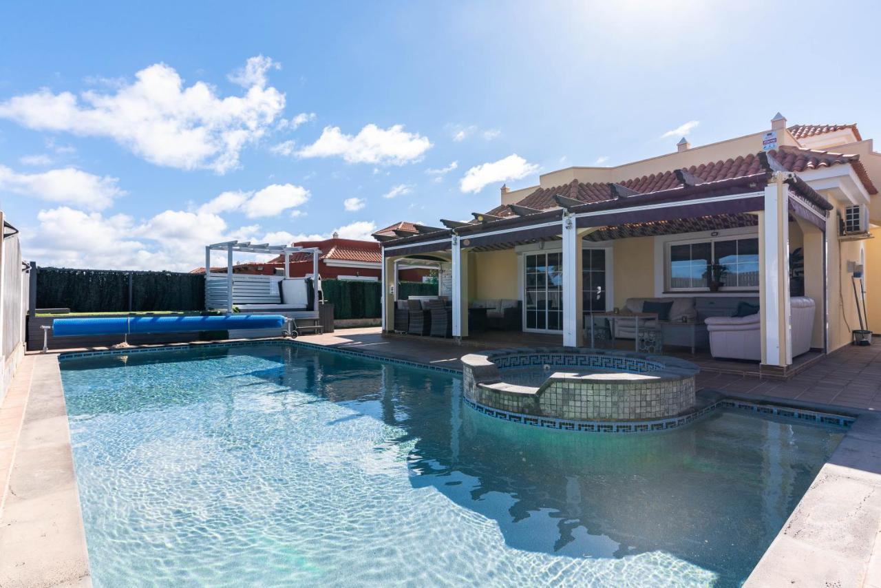 Comfortable Family House With Pool And Jacuzzi كوستا دي أنتيجوا المظهر الخارجي الصورة